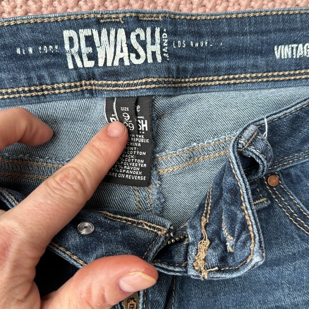 Rewash Jean Shorts - Picture 2 of 3